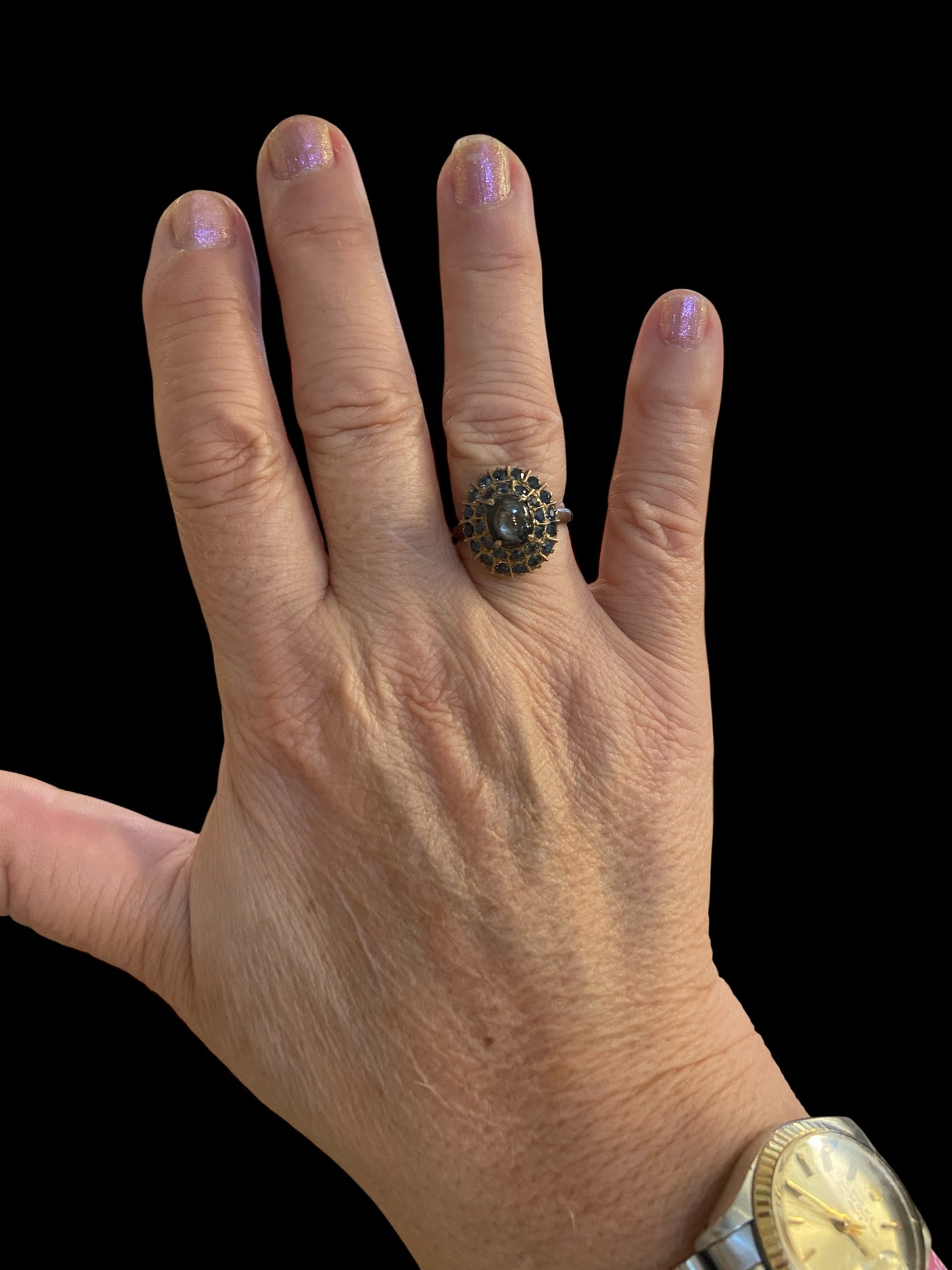 18ct vintage ring, hematite and saphhire. ting size O 1/2