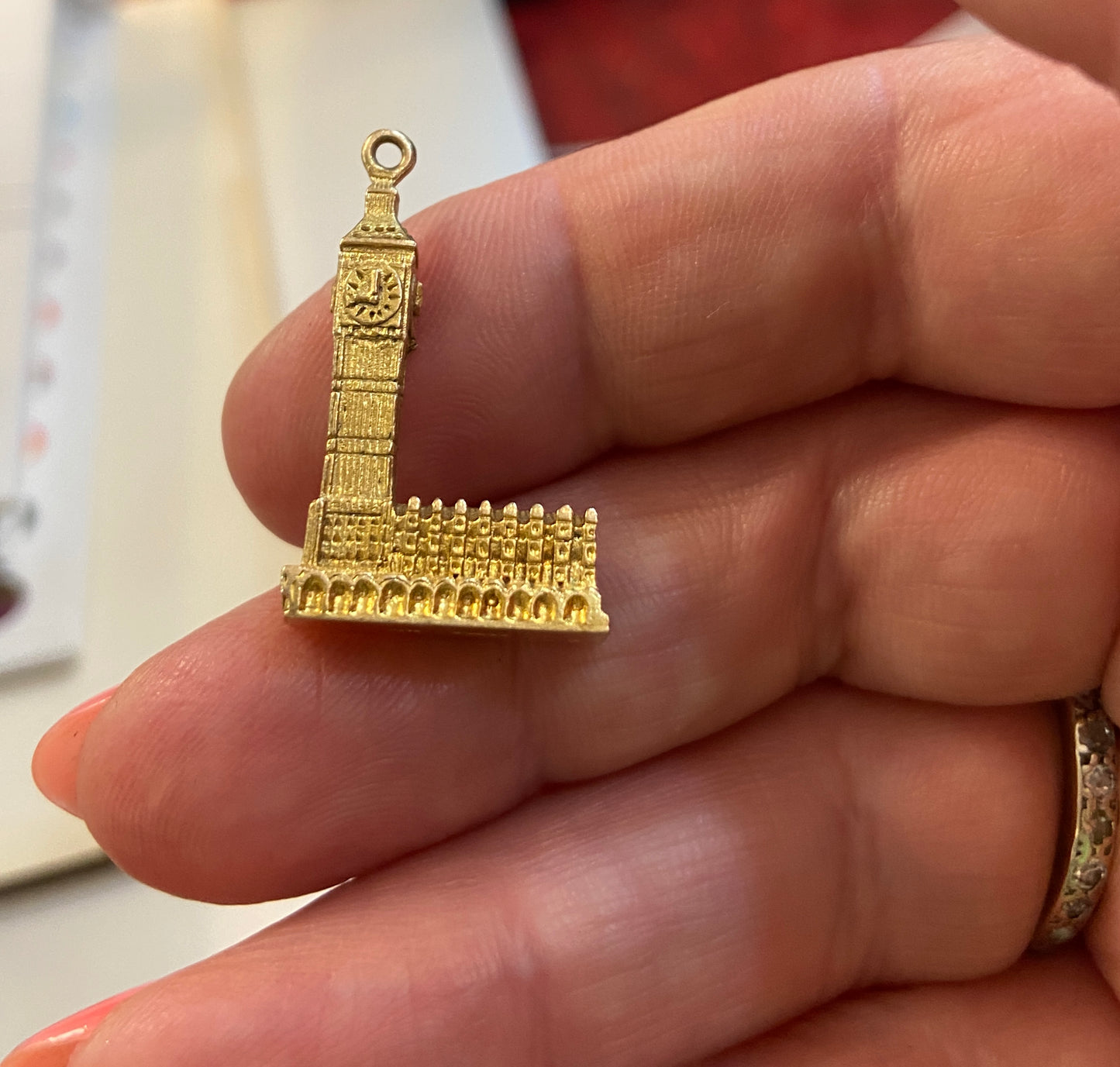 9ct vintage big ben / hoses of parliament charm circa 1963