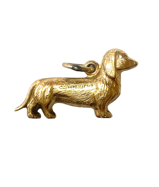 9ct vintage dachshund dog charm. circa 1968 Birmingham . Hollow