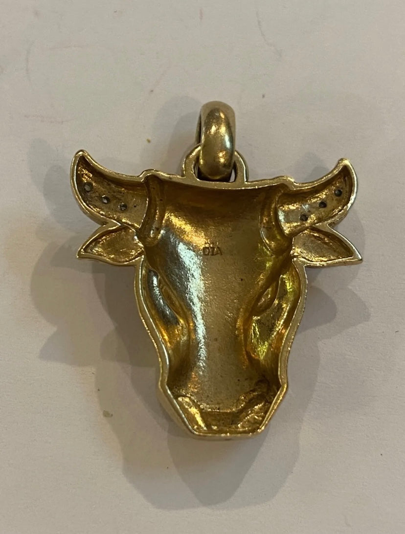 9ct vintage bull / taurus pendant with diamond horns 4.9g