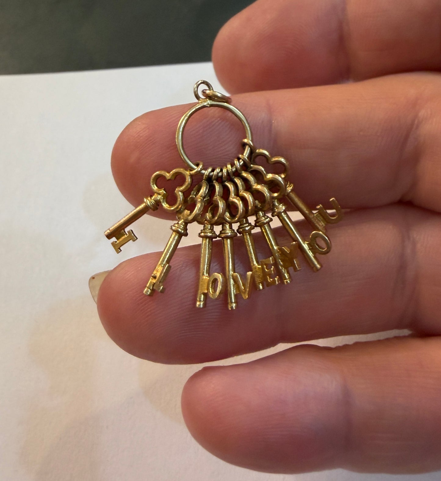 9ct vintage ' i love you keys' charm circa 1972 maker RP 3.41g