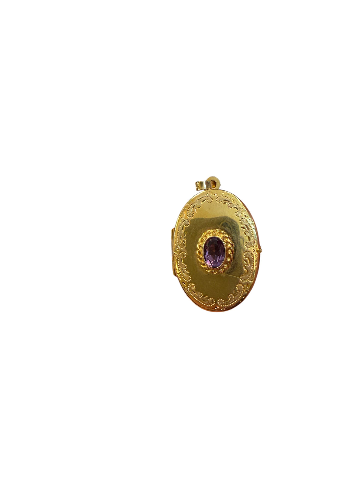 9ct pre owned locket with amethyst stone. 3.75g
