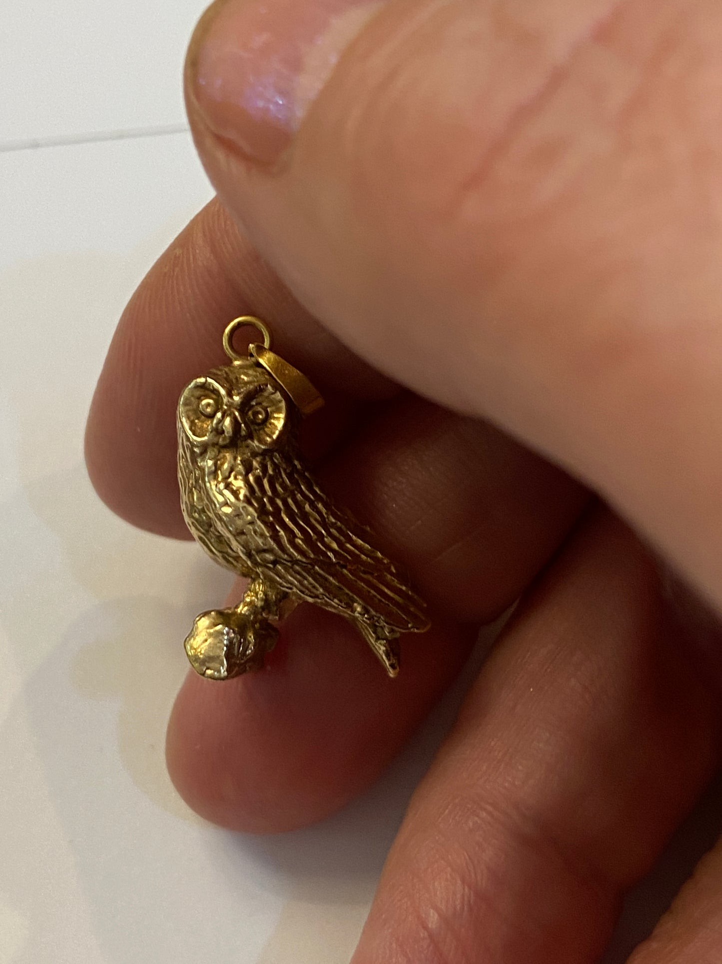 9ct vintage owl on perched charm circa 1989 birmingham, 1.8g hollow