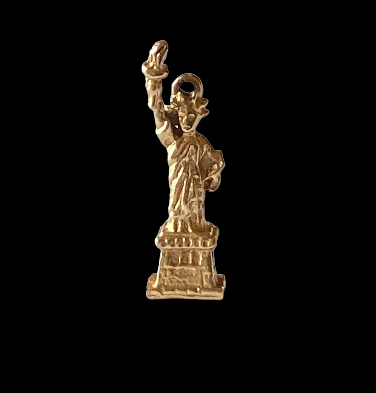 14ct vintage statue of liberty charm / pendant , yellow gold