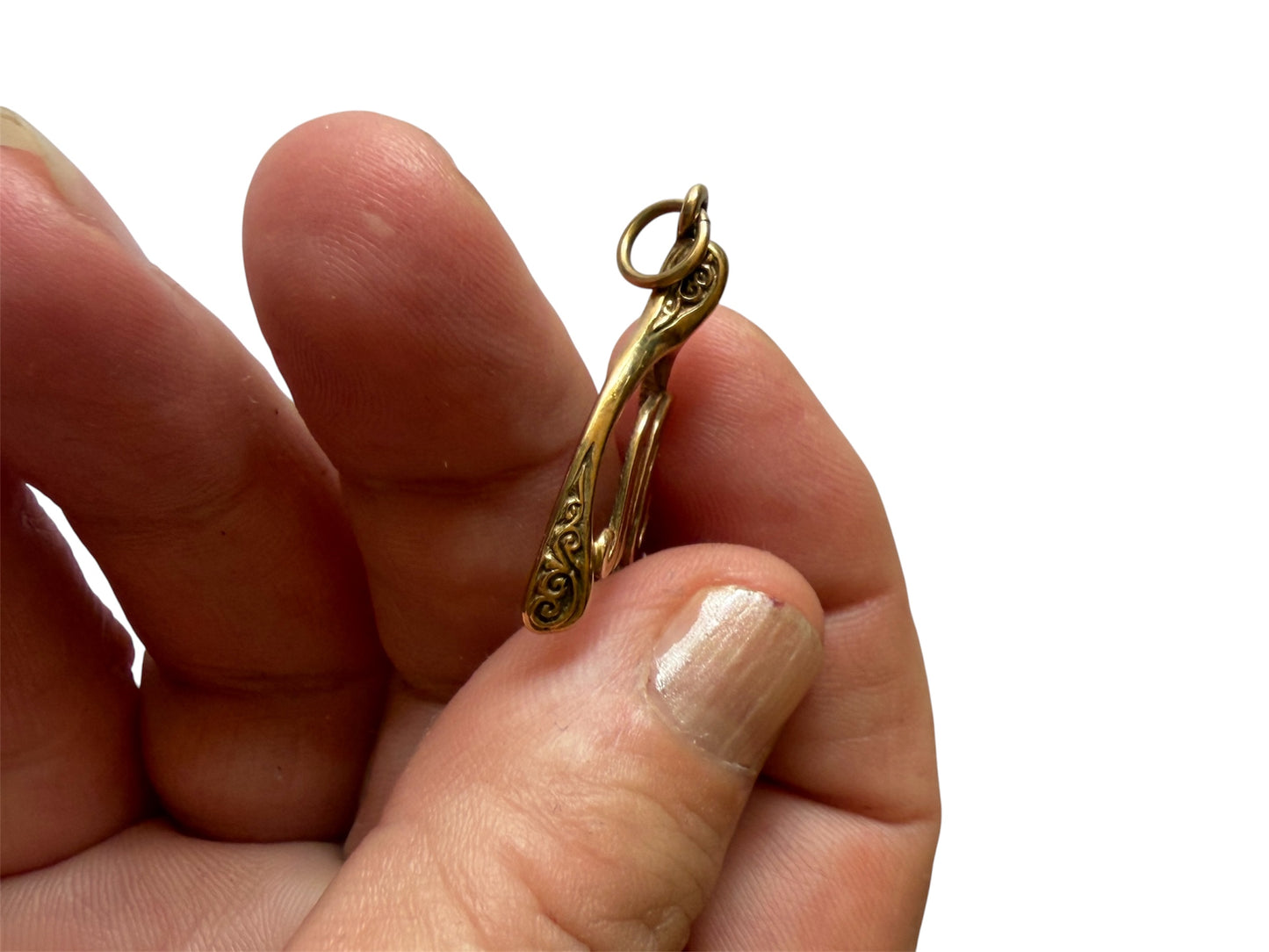 9ct vintage  initial M wishbone charm / pendant 2.68g