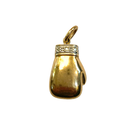 9ct vintage boxing glove charm / pendant with small diamonds 2.9g