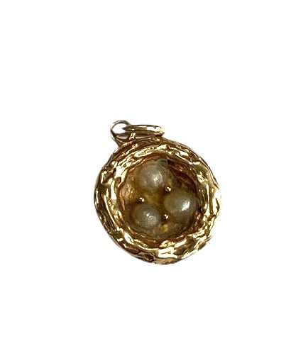 9ct vintage nest with three small eggs charm