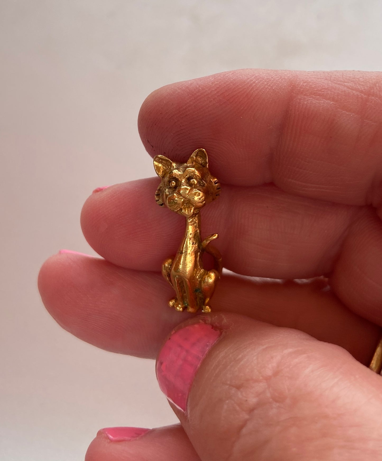 9ct vintage cat charm circa 1970 6.1g