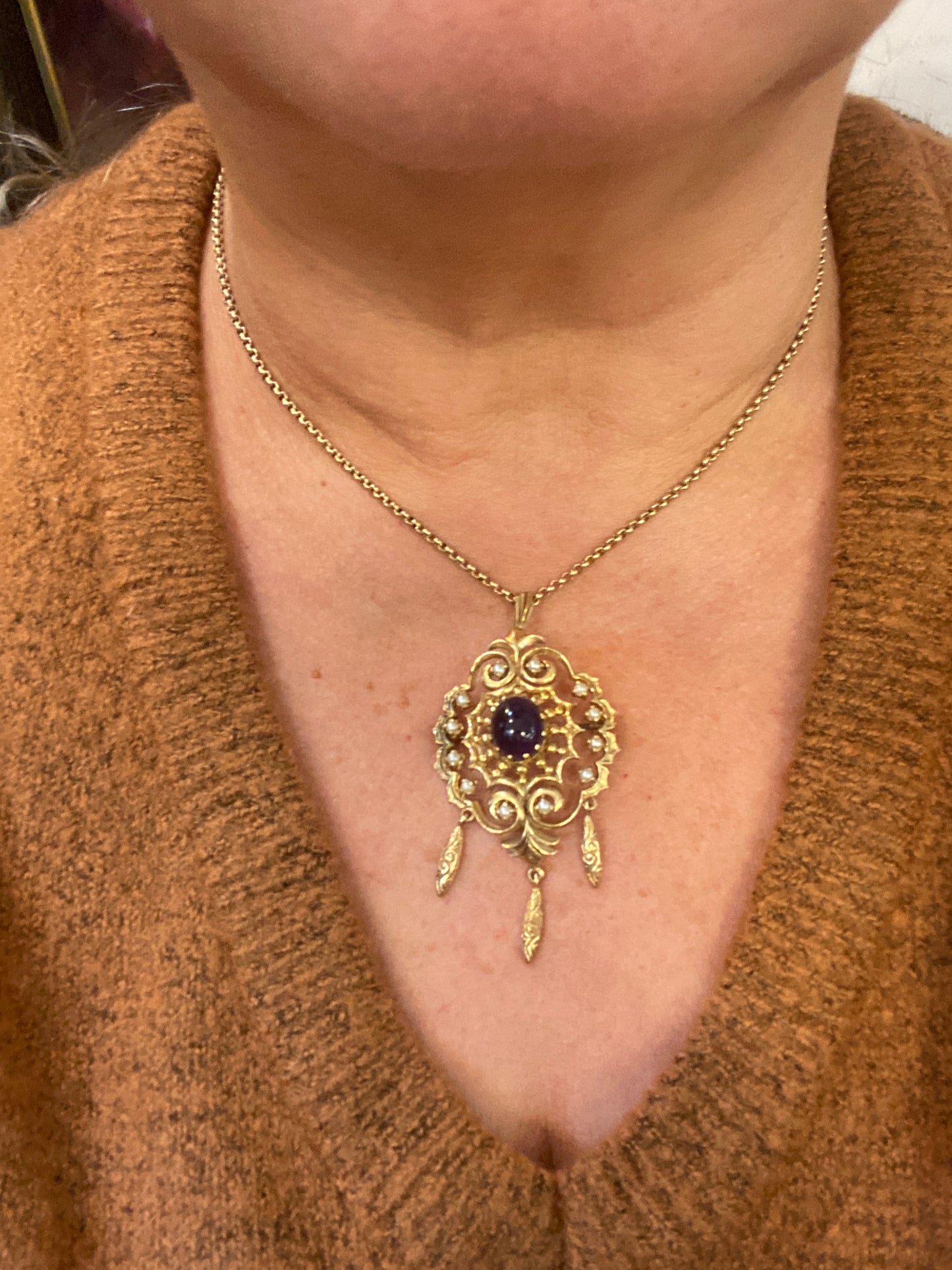 9ct vintage large pendant / brooch with an amethyst