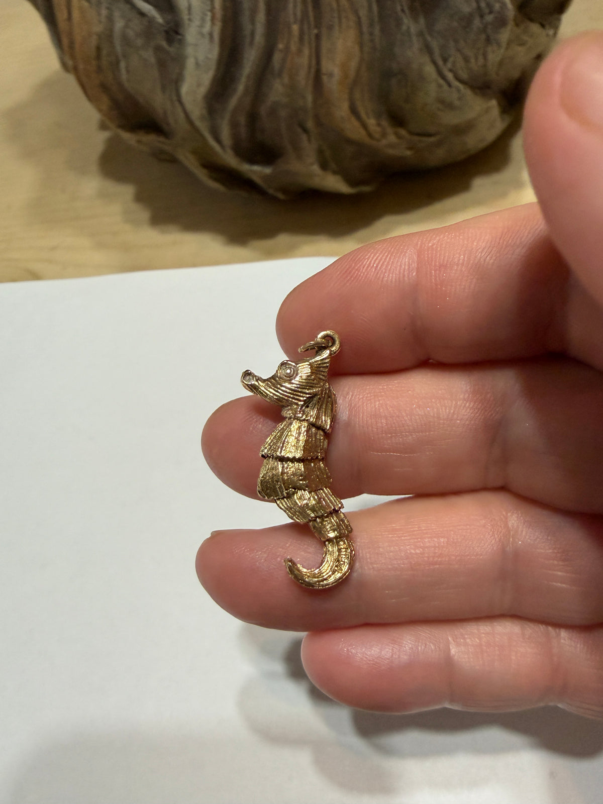 9ct vintage seahorse charm, articulated circa London 1979 6.5g