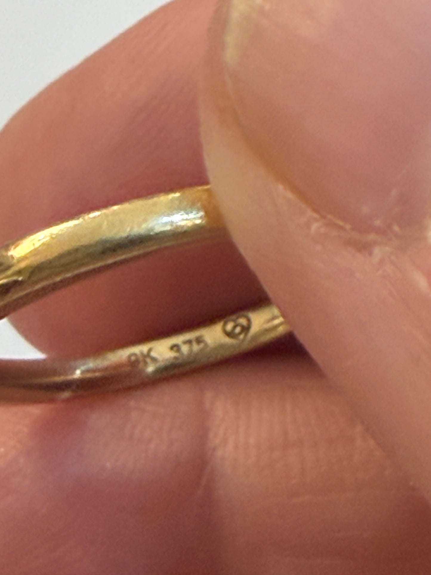 9ct viontage flower ring size N 3.4g