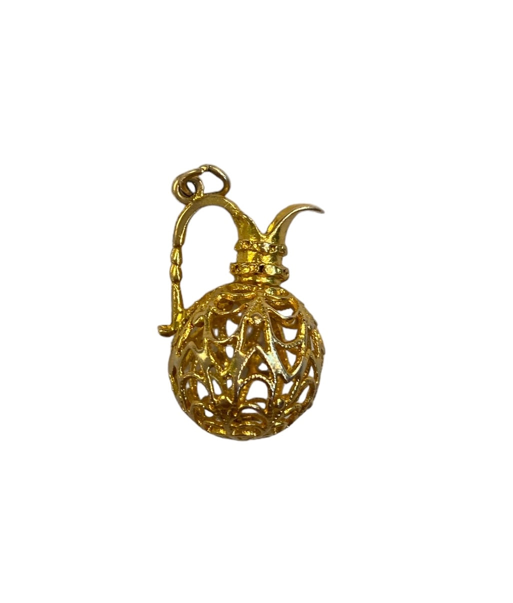 9ct vintage ornate jug charm. 3.4g