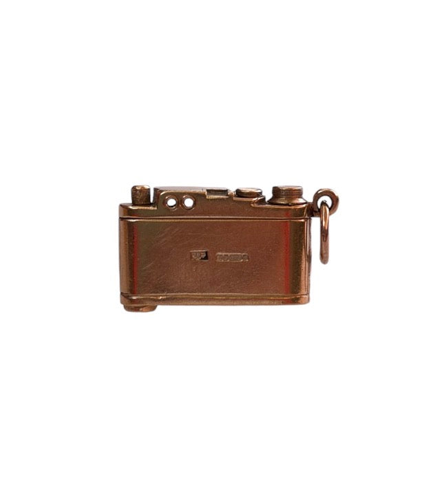 9ct vintage cmera charm. opening camera charm circa 1969. 9.47g