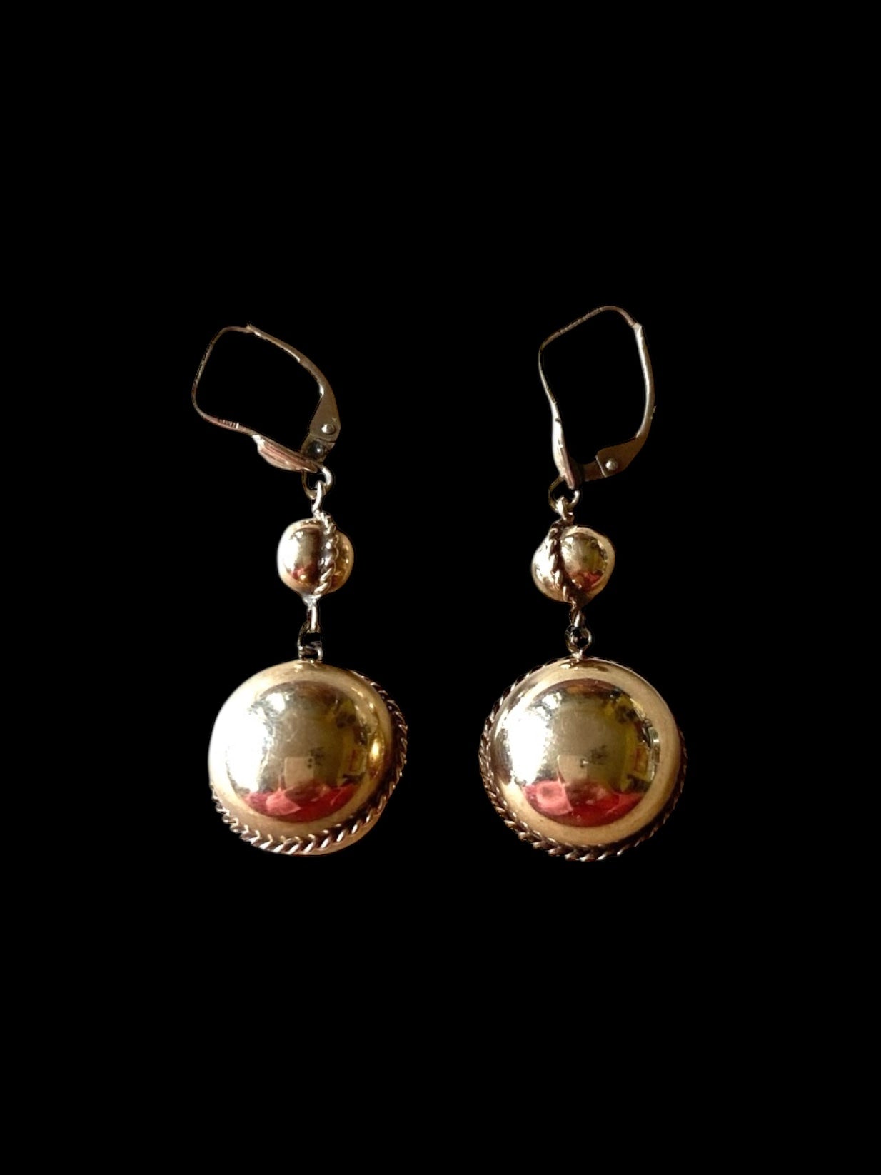 9ct vintage orb earrings circa 1972