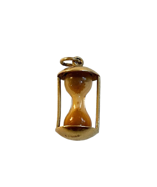 9ct vintage egg timer charm. Articulated , yellow gold