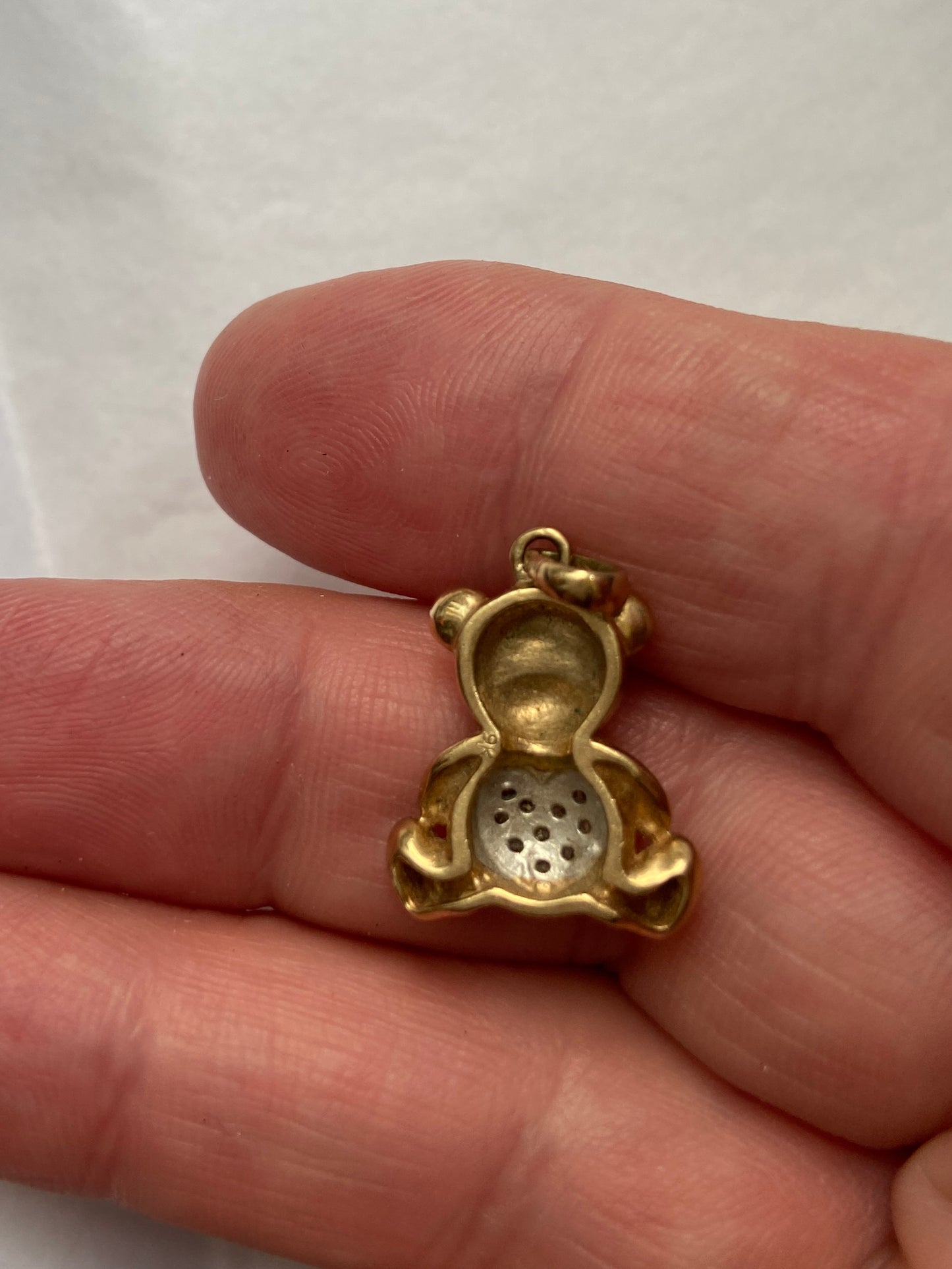 9ct vintage / pre owned teddy bear pendant / charm with diamonds