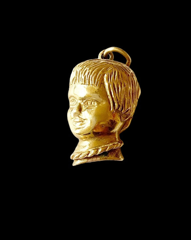 9ct locket Childs head circa 1966 6.4g