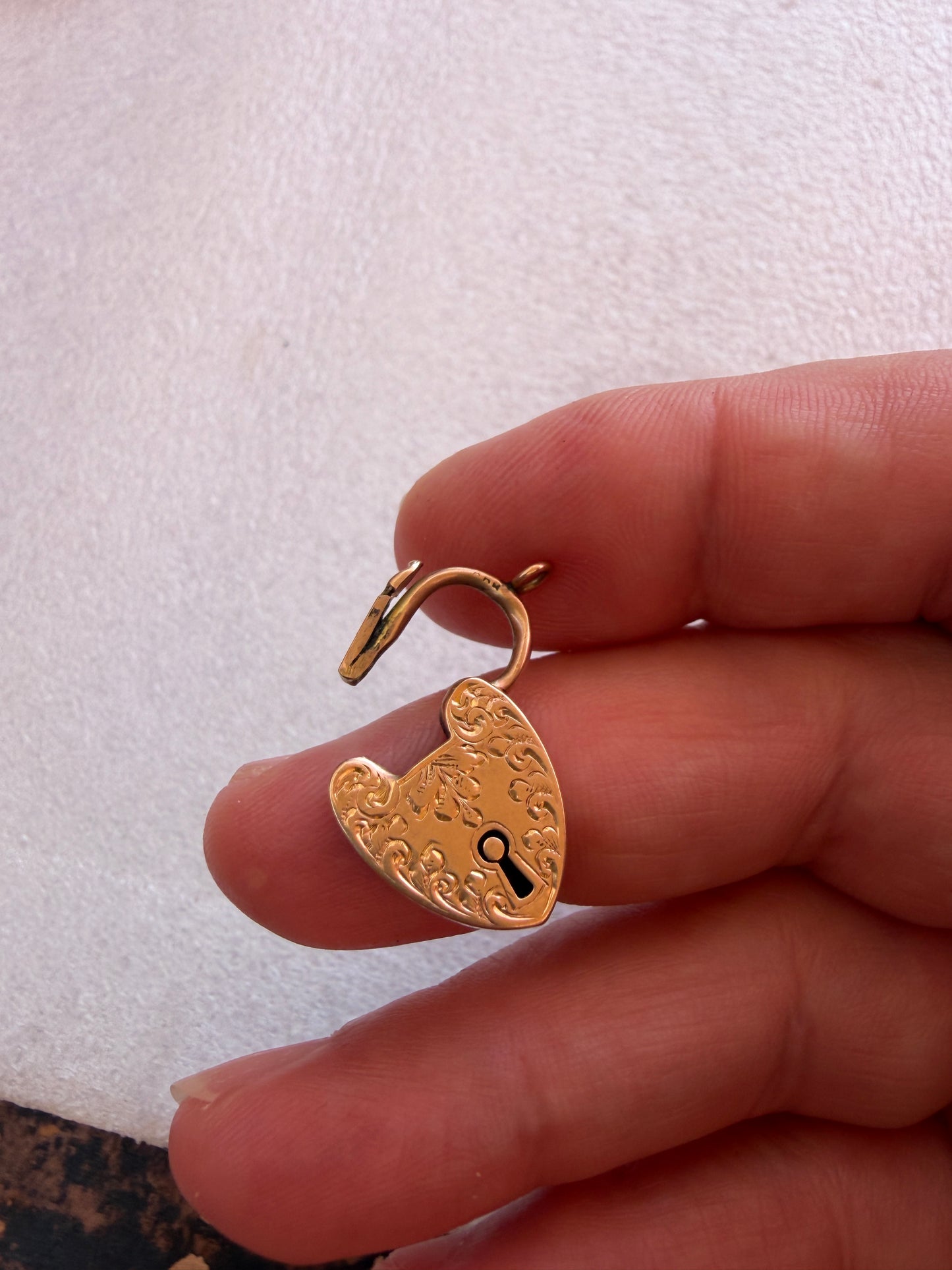 9ct antique padlock charm / pendant, ROSE gold circa 1907