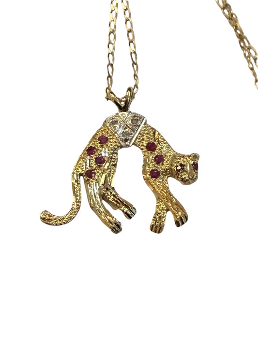 9ct vintage leopard pendant on 16 inch chain circa 1989