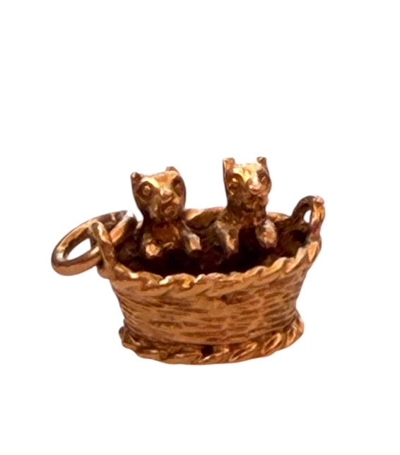 9ct vintage puppies in basket charm, circa 1972 2.9g