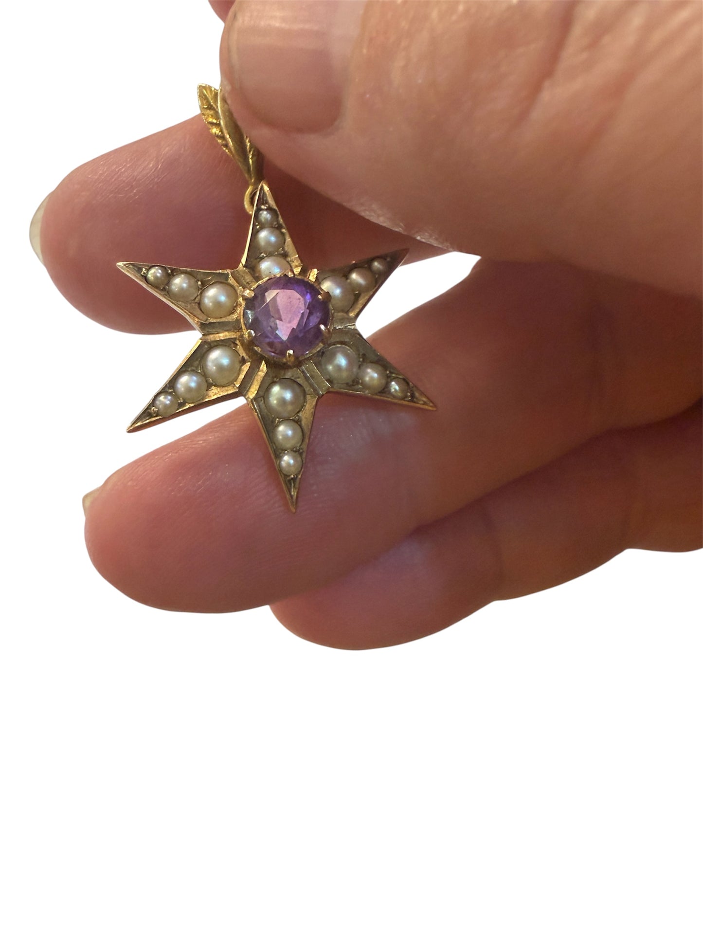 9ct vintage star pendant , with pearls and a central amethyst 3.05g