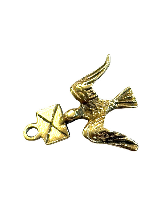 9ct vintage Dove with letter charm / pendant 0.9g
