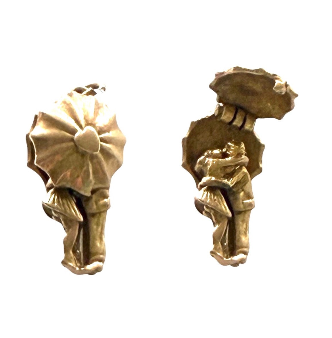 9ct vintage kissing couple charm circa 1962 by G&H 2.64g