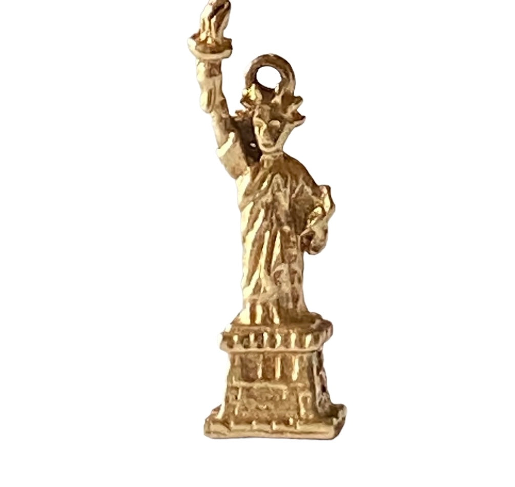 14ct vintage statue of liberty charm / pendant , yellow gold