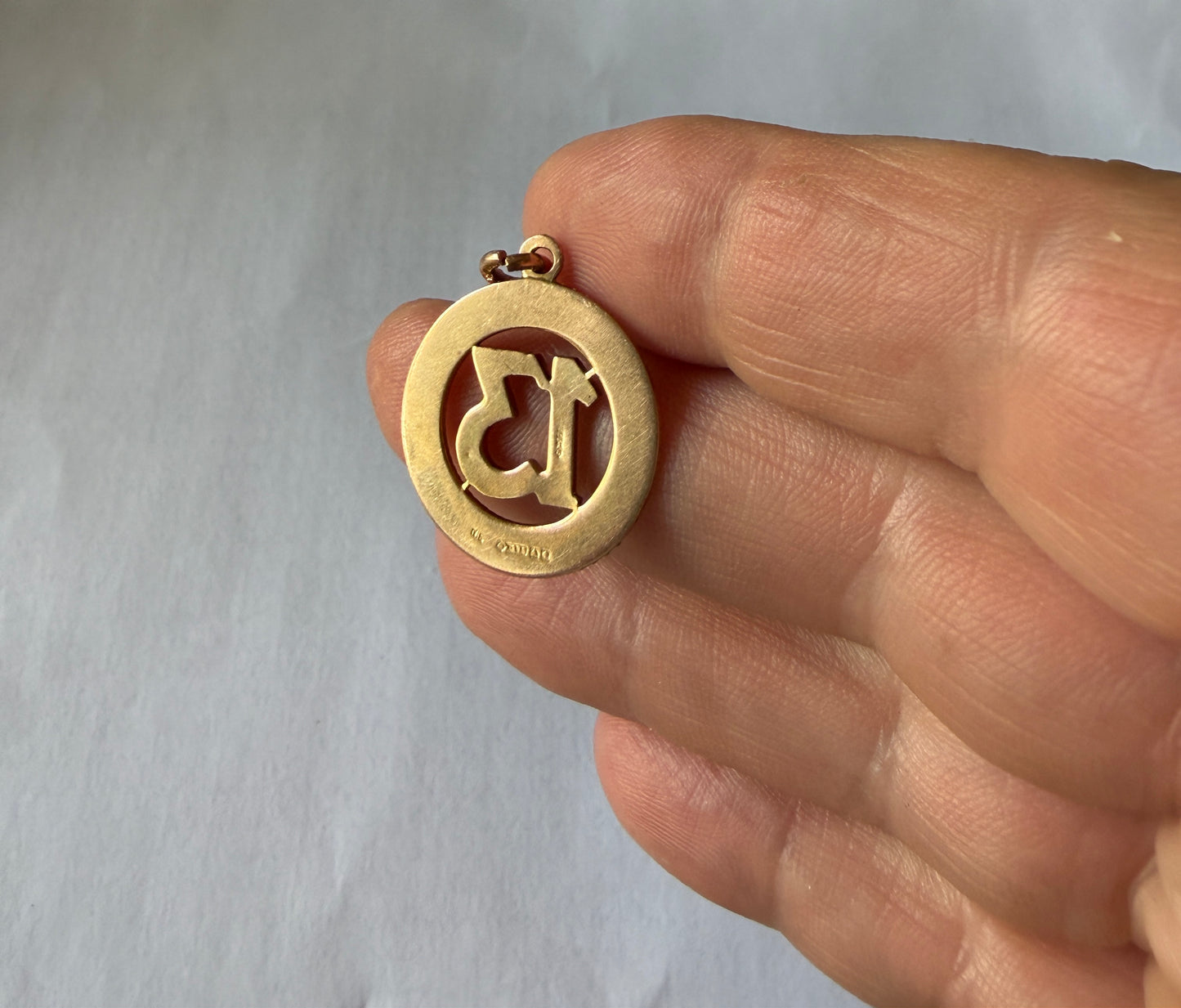 9ct vintage number 13 charm / pendant circa 1963 1.8g