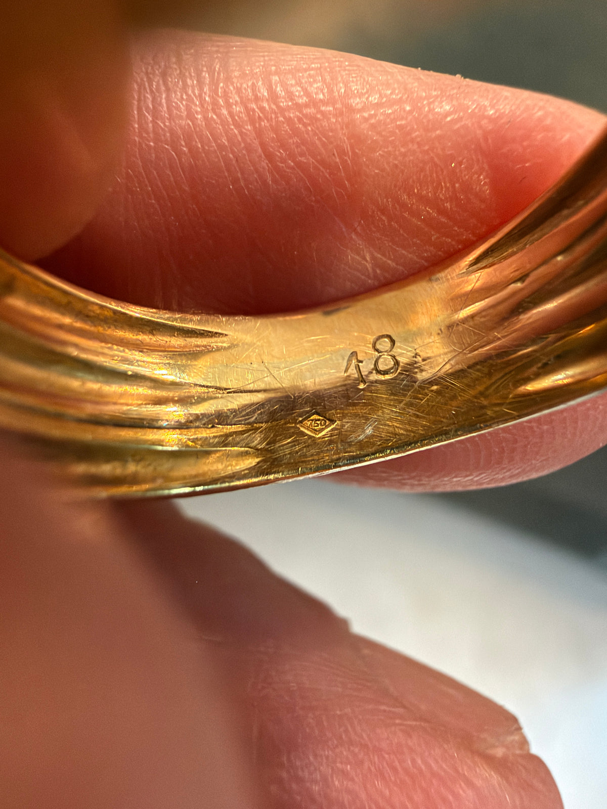 18ct vintage french ring, three colour gold and diamond. ring size M 1/2