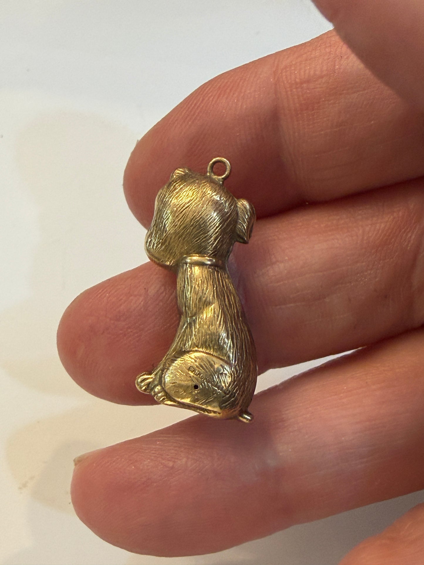 9ct vintage puppy dog charm crica 1965 1.43g
