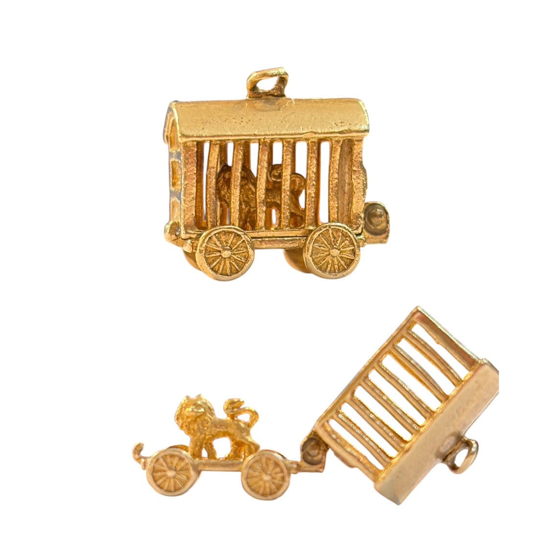 9ct vintage gold circus lion in cage charm, opening circa 1963