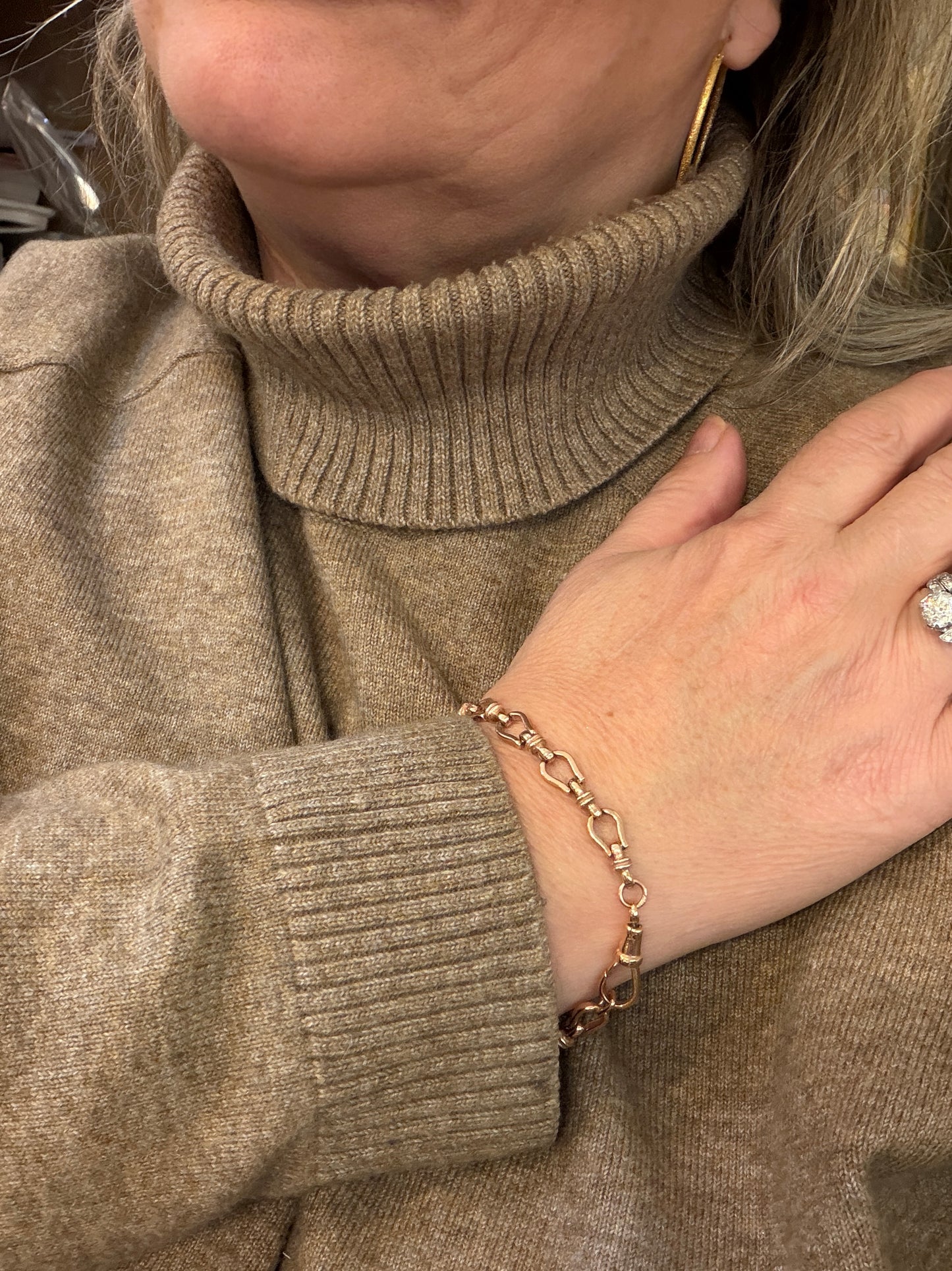 9ct vintage rose gold bracelet with T bar , 15.5g 7 3/4 inch (19.5 cm)