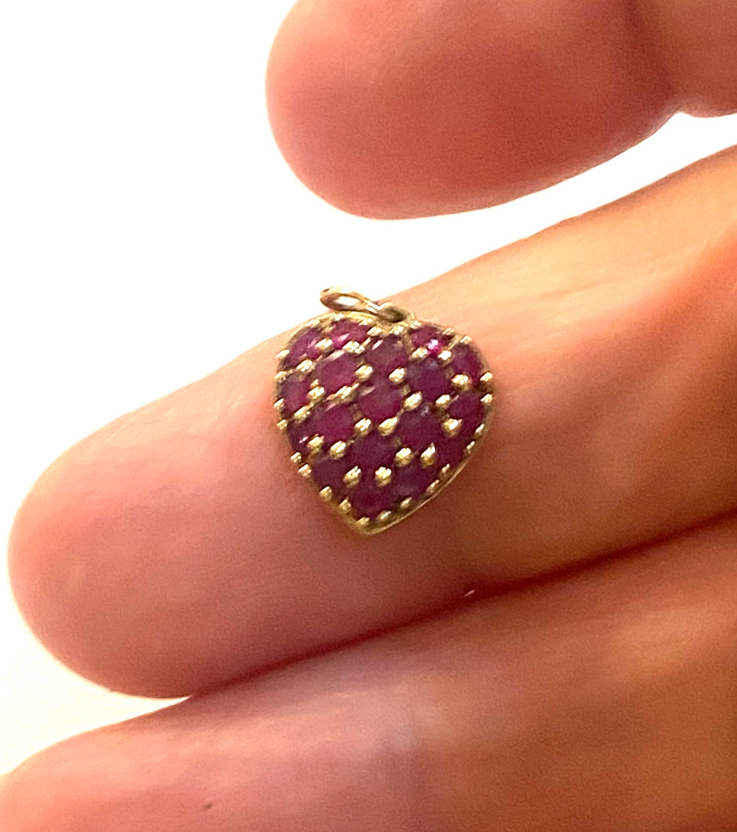 9ct vintage  ruby heart charm / pendant 1.3g