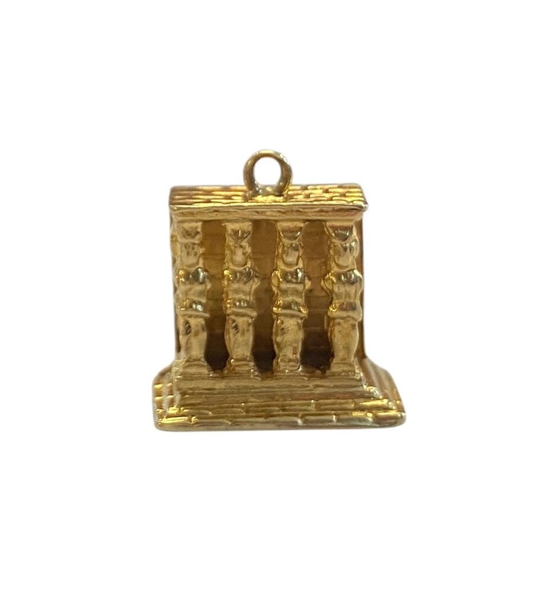 18ct 750 parthenon charm / pendant . 2.9g