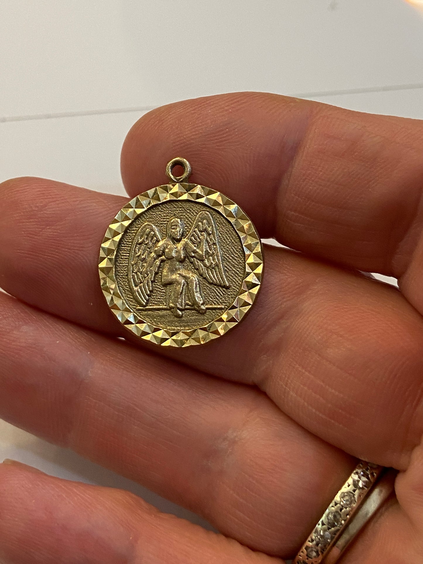 9ct vintage guardian angel charm circa 1972 3.3g