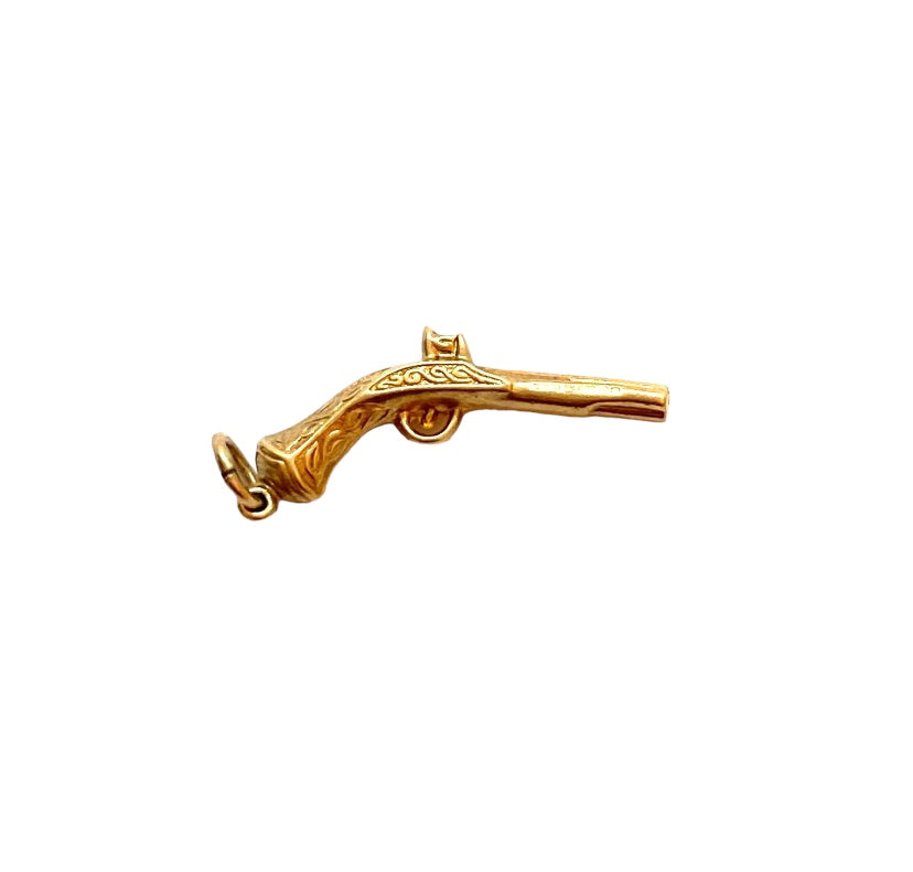 9ct vintage musket / gun charm