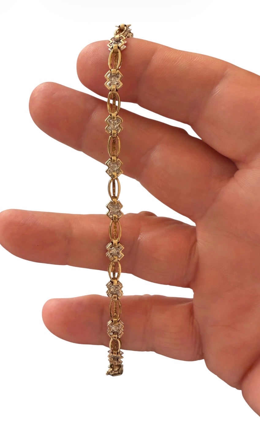 9ct vintage pre owned diamond bracelet 7 inche (18cm) 4.90g