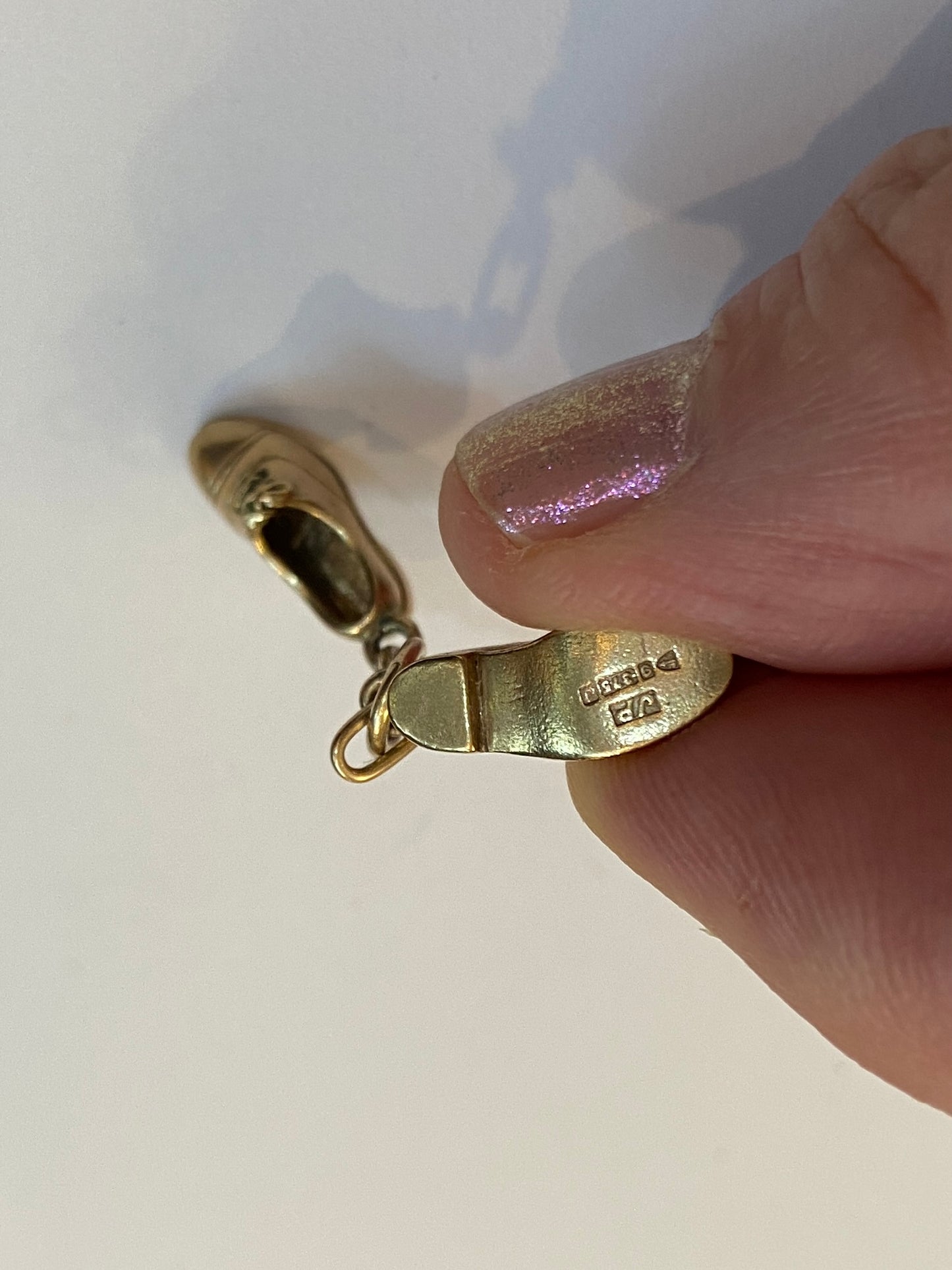9ct vintage brogue shoes charm, circa 1959 chester 2.7g