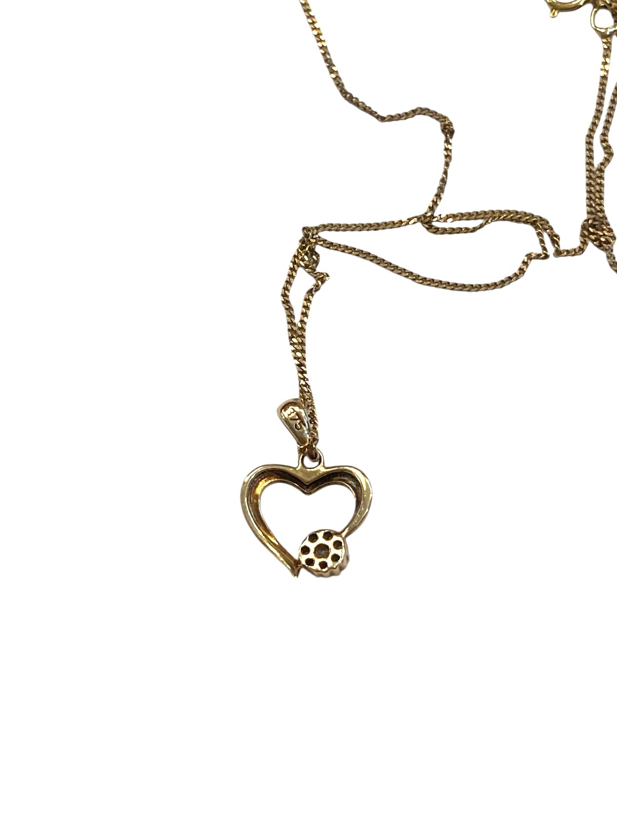 9ct vintage / pre owned heart pendant with diamond and 18 inch chain