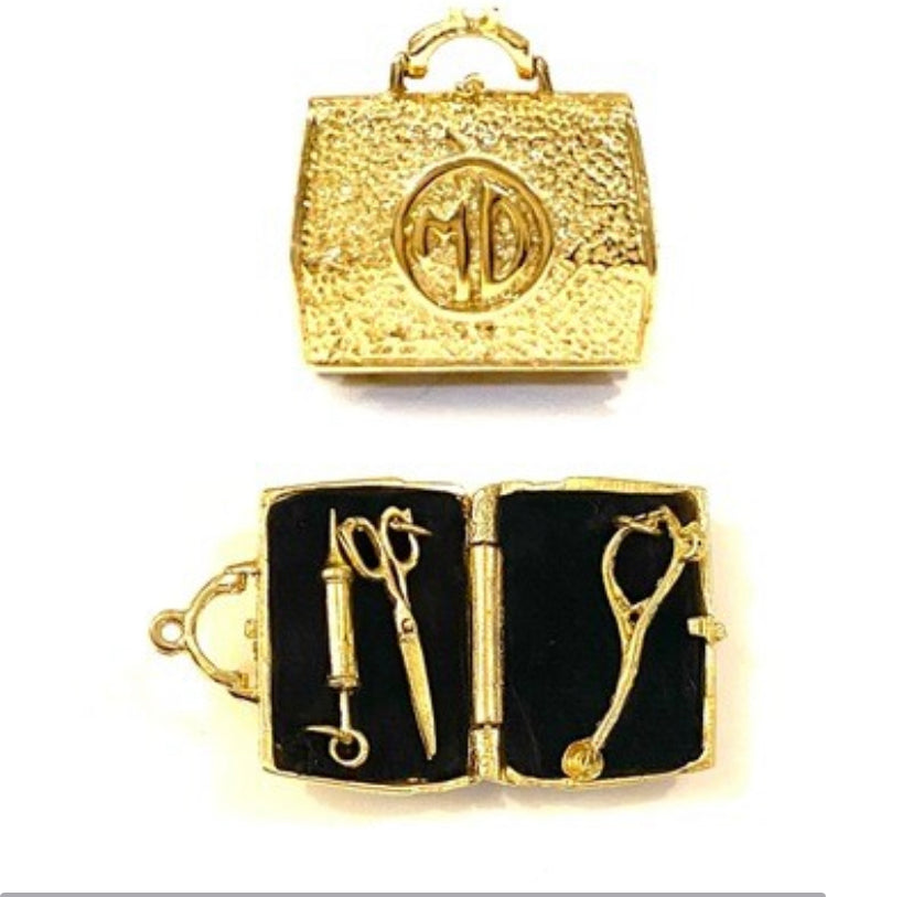9ct 375 vintage gold doctors bag with instruments charm