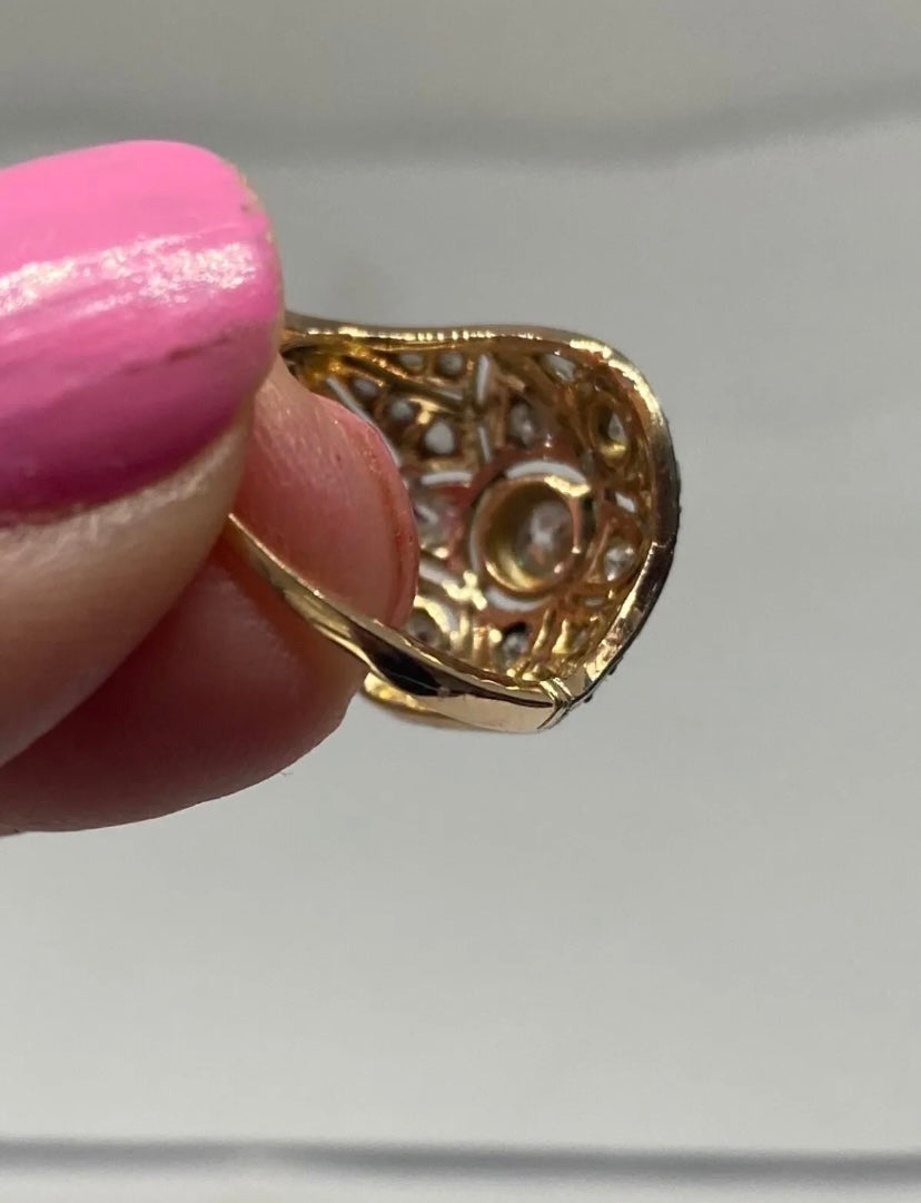 18ct gold and platinum  Antique ring size O1/2-P