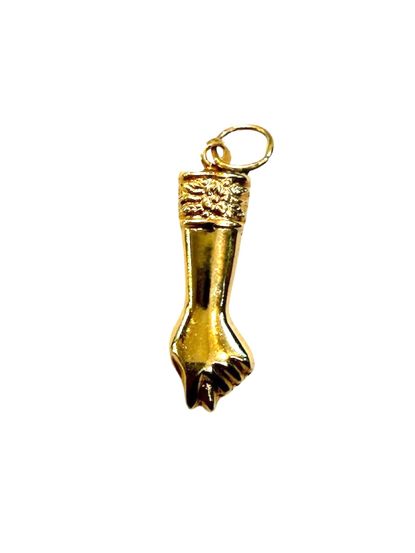 19ct gold figa hand, mano figa , 0.9g hollow
