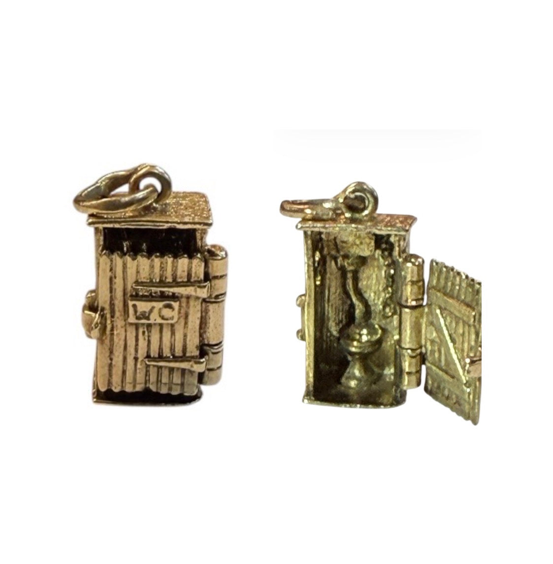 9ct vintage outdoor toilet W.C charm circa 1967 signed chim. 4.17g