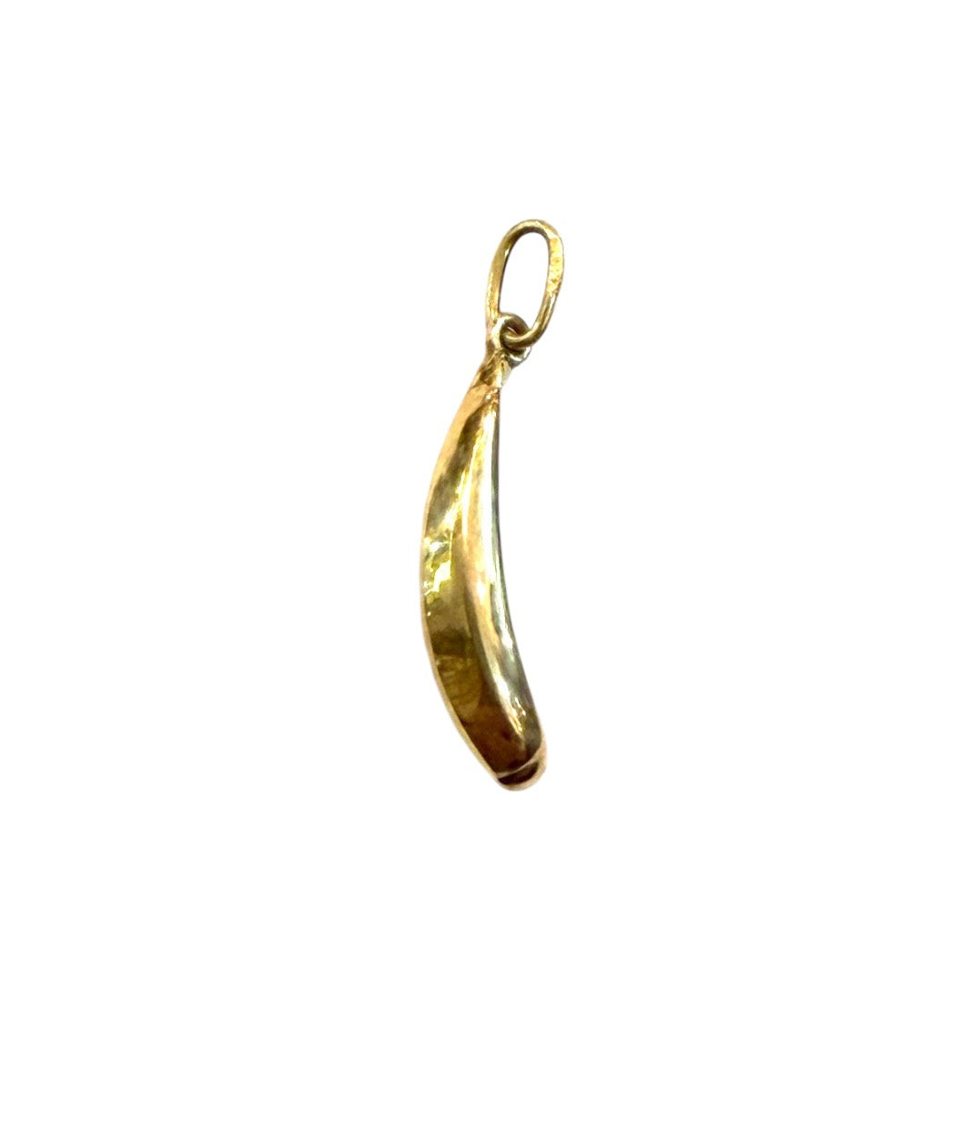 9ct vintage pre owned  banana charm -pendant. hollow
