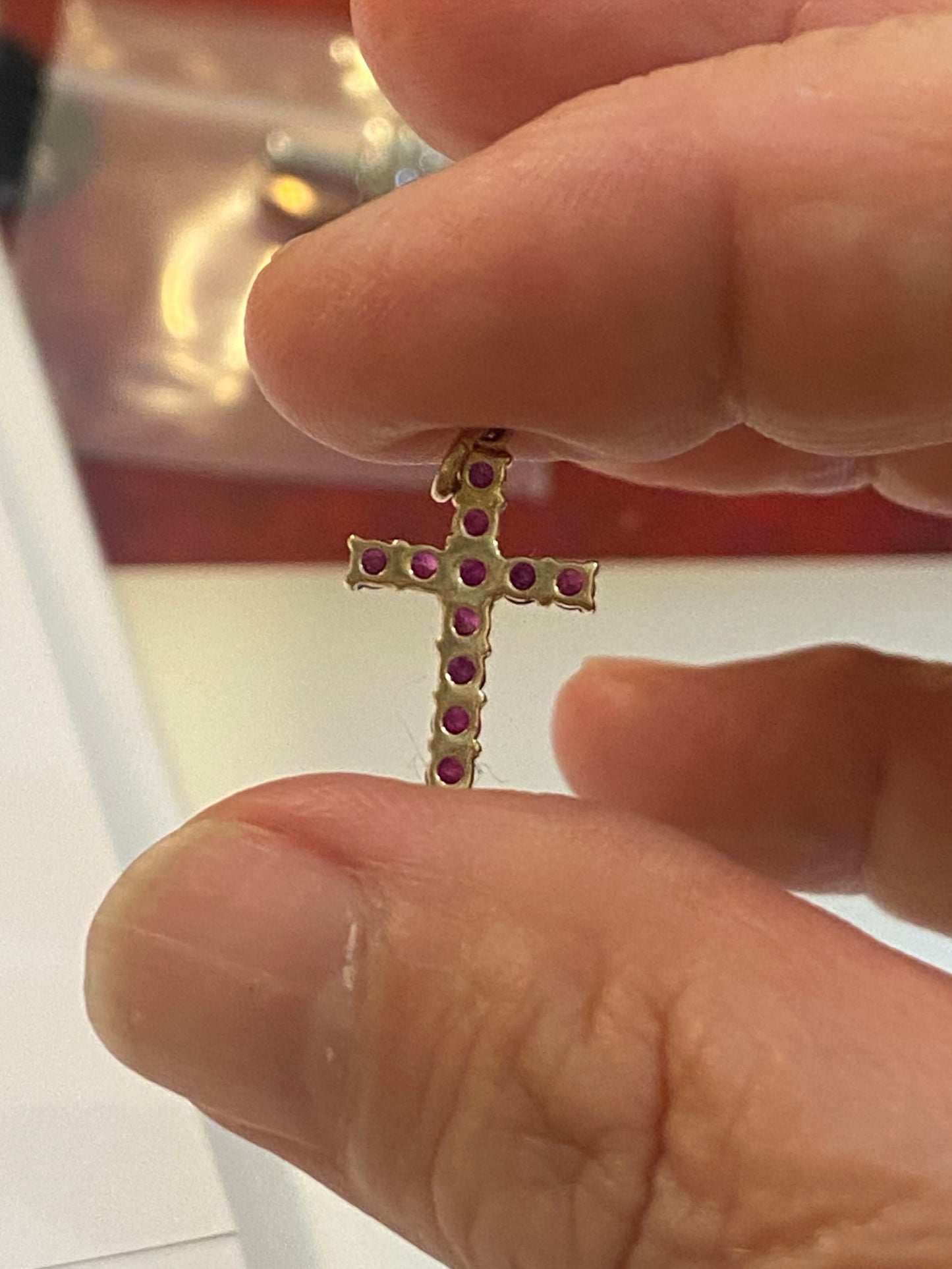 9ct vintage ruby cross, small 0.7g
