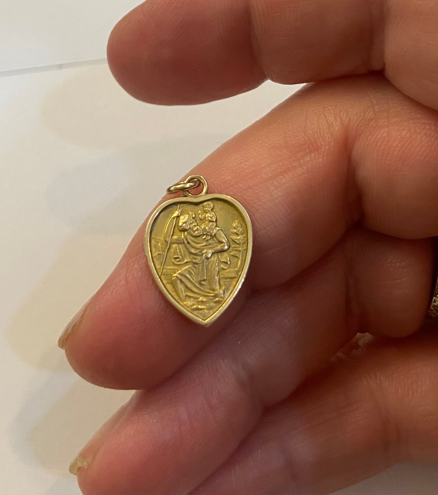 9CT VINTAGE ST CHRISTOPHER CHARM , HEART SHAPE CIRCA 1964 1.5G