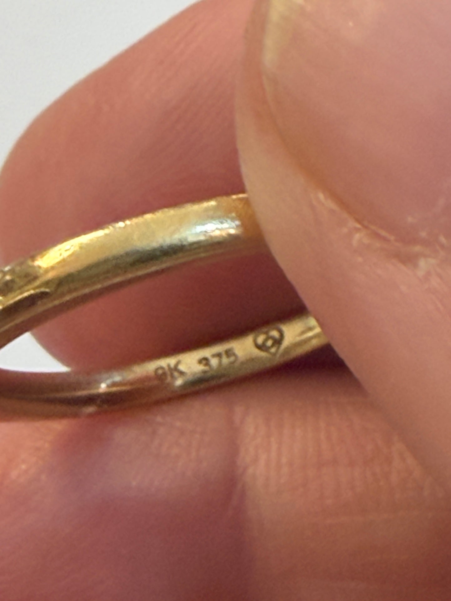 9ct viontage flower ring size N 3.4g