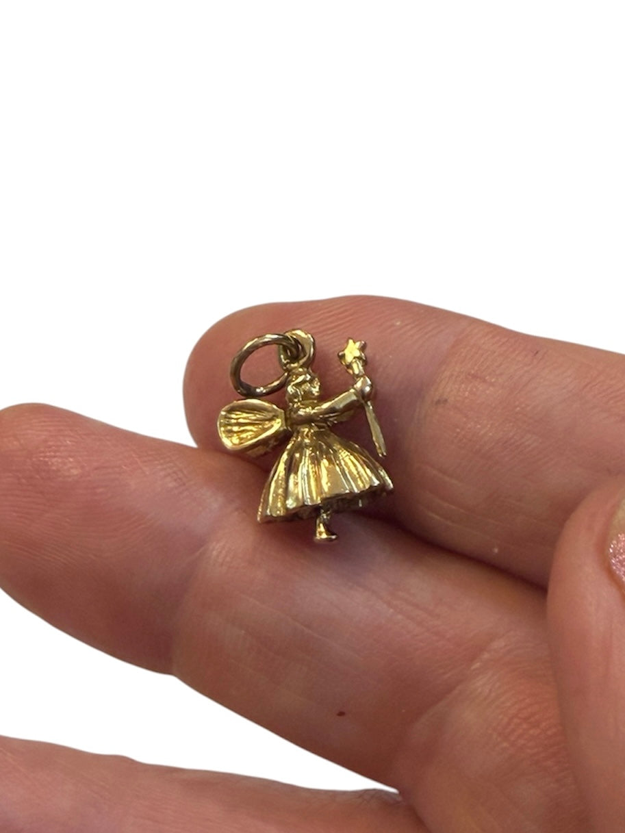 9ct vintage fairy godmother charm , 2.08g