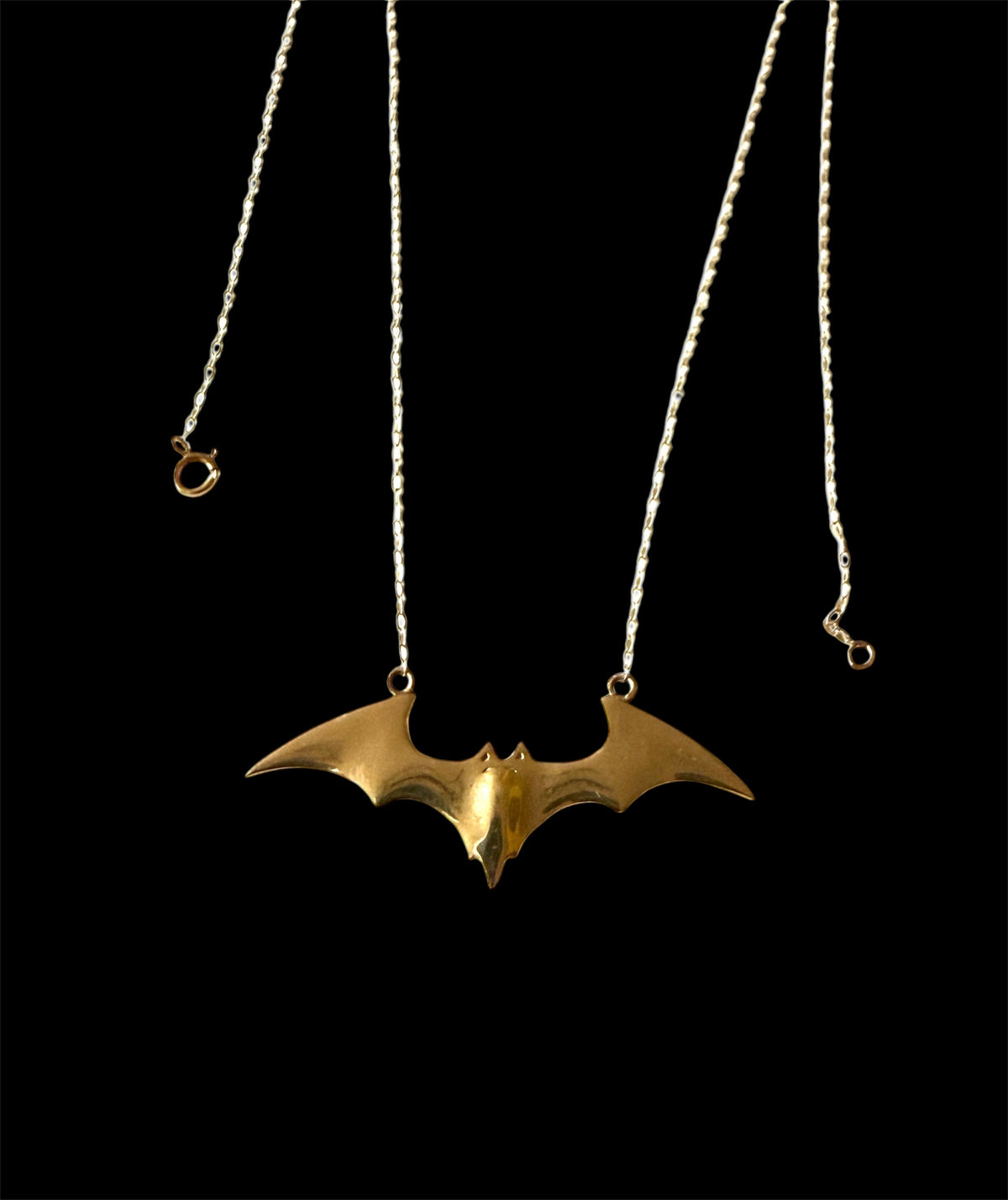 9ct pre owned bat necklace circa 2017 4.22g
